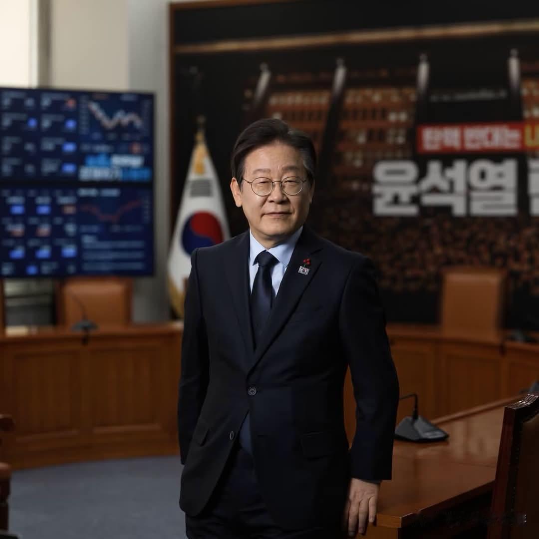 网传历任韩国总统任期内，触发韩国股市熔断次数统计：金大中：3次卢武铉：0次
