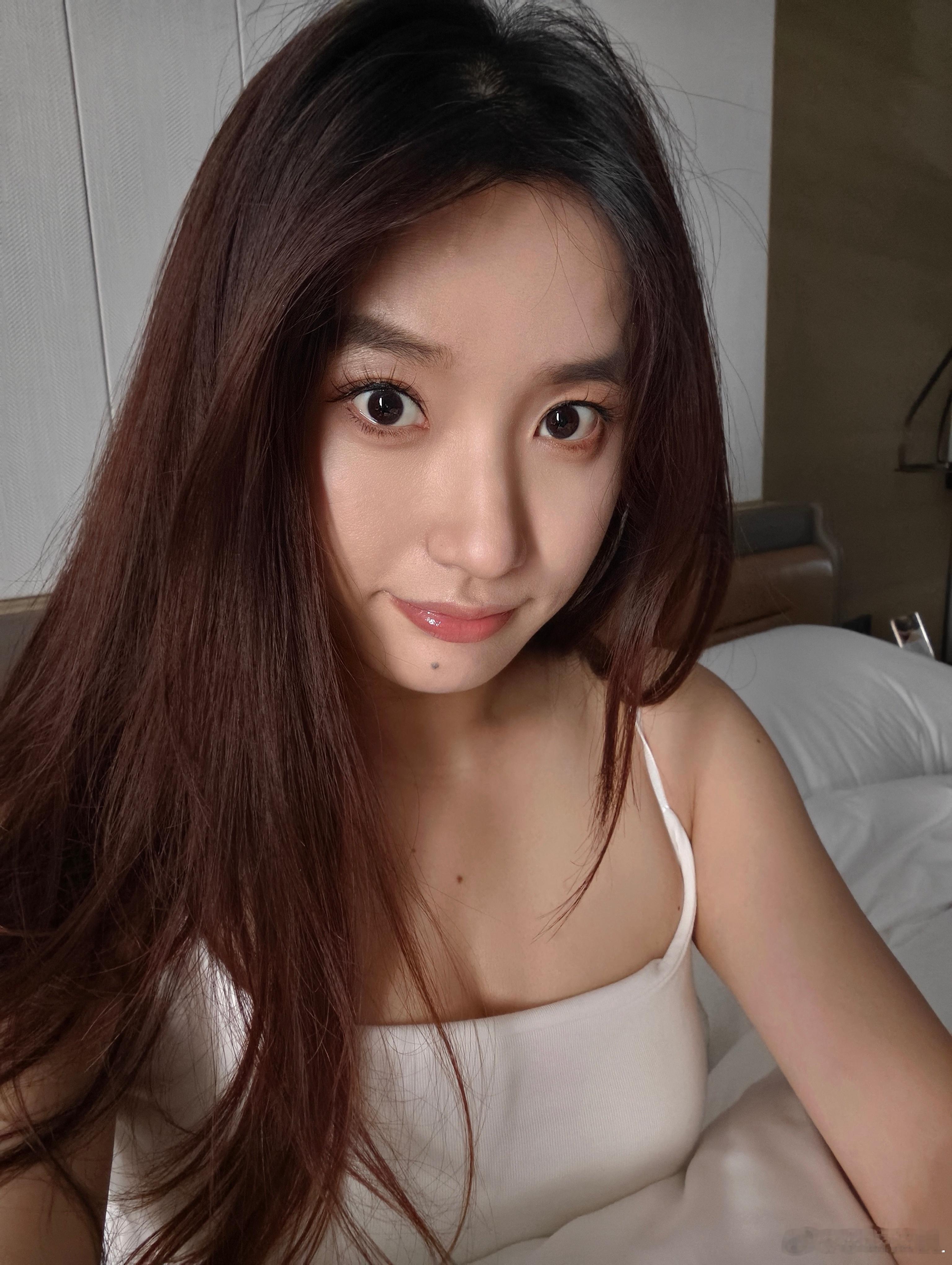 今天又要去保定了。准备收拾行李。北京和保定冷不冷呀？带什么衣服去？​​​