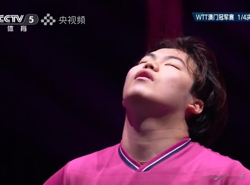 我去！松岛辉空输给雨果后，竟把失败的原因归结于现场的观众，他发文说：我觉得