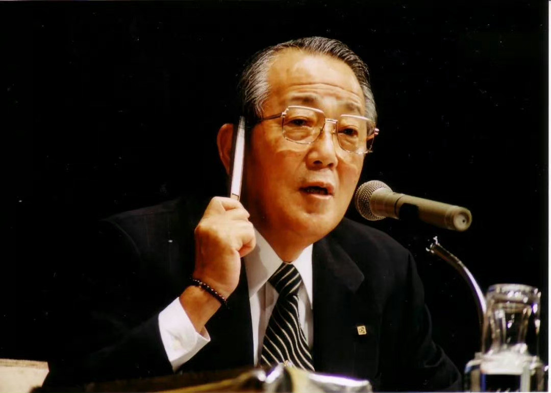 无论是什么关系，提供不了情绪价值，给予不了经济支持，给不了正面陪伴，三点不占一样