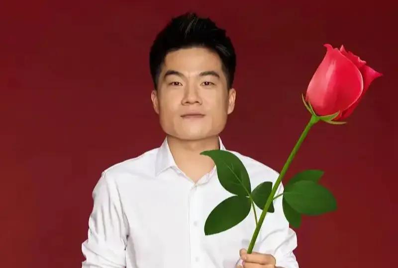 董宇辉呀董宇辉，你真是个憨憨。今天凌晨，刚结束与辉同行甘肃行的行程，只怕现在的