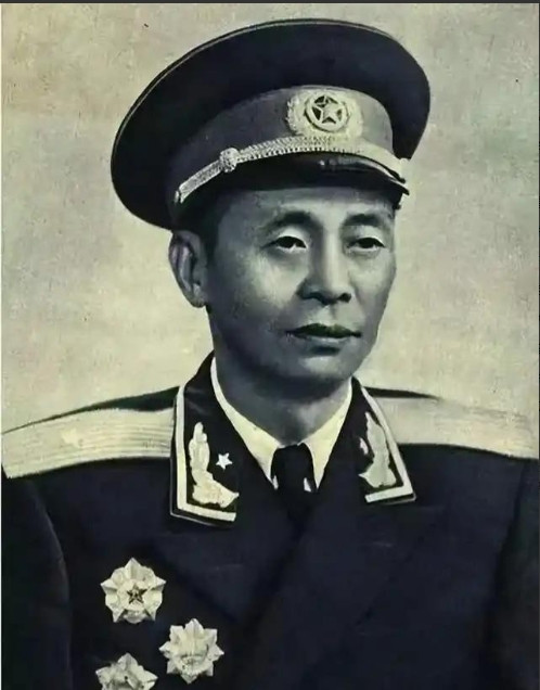 1957年，开国少将向中央申请：“我脑袋受过伤，不适合当官，想回家当农民！”中央