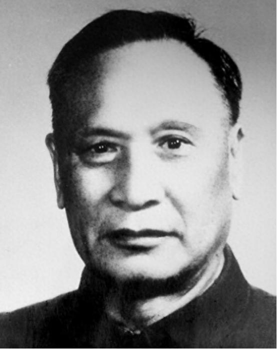 1949年9月，毛人凤拿着一份四百多人的枪决名单让卢汉签字，卢汉以证据不足拒绝签