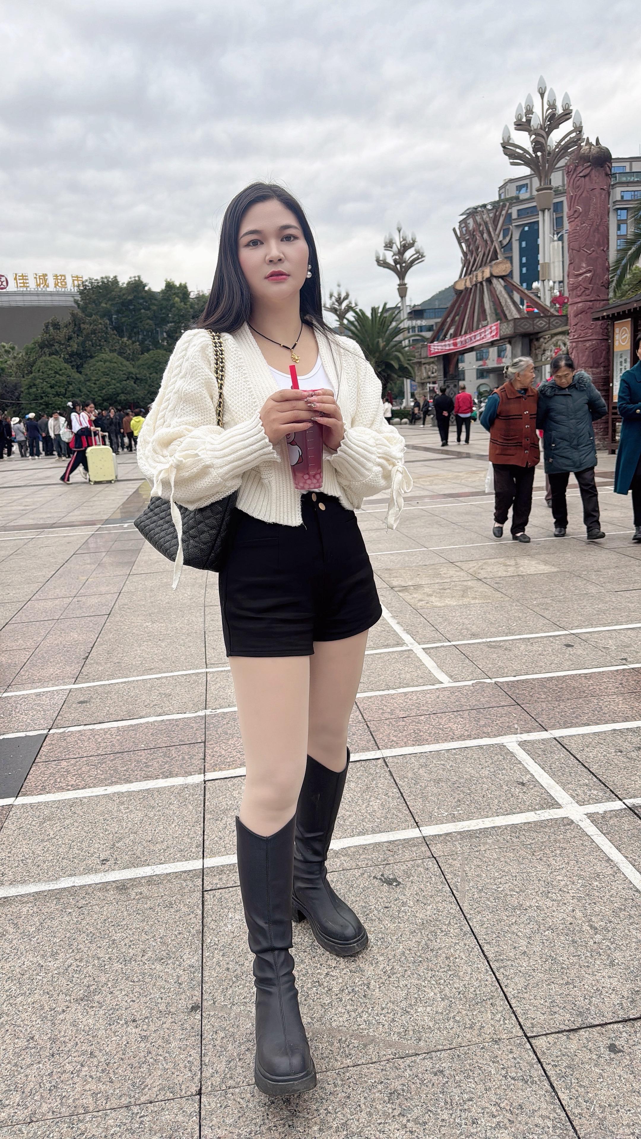 只求一个在乎自己，知冷知热的人！