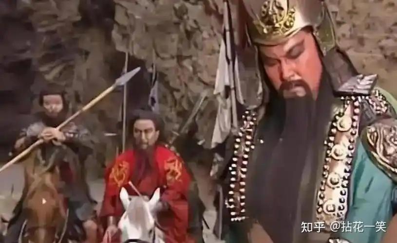 诸葛亮早就知道关羽会放走曹操，为何故意派关羽去华容道拦曹操？赤壁之战打完，曹