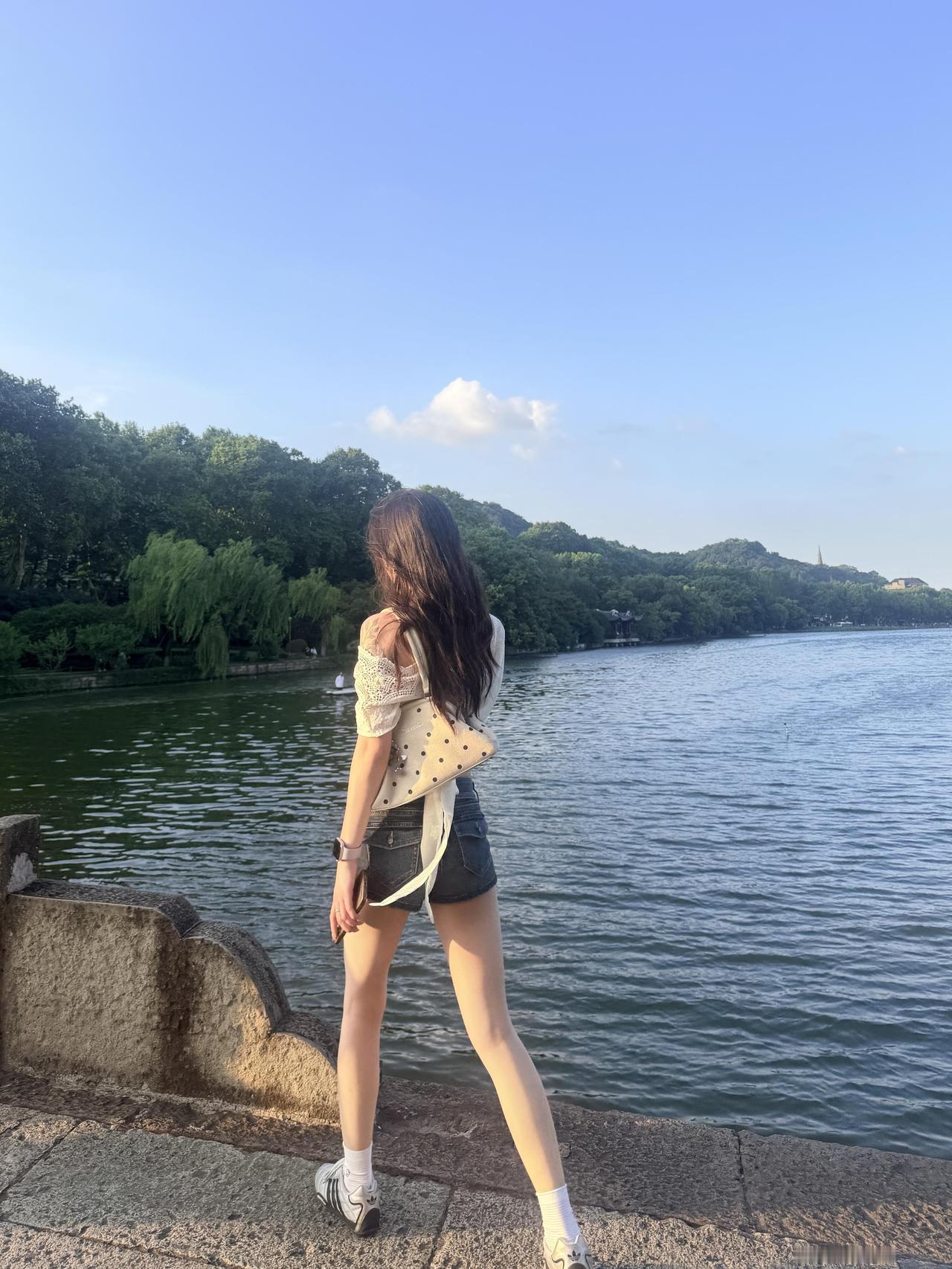 说一个玄学真理。不要想也不要去做伤害任何一个人你起的每一个坏念，做的每
