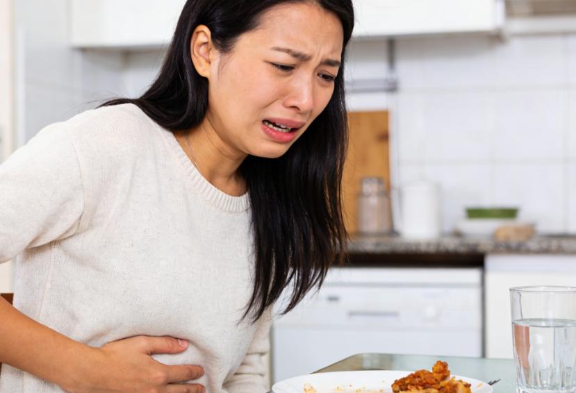 吃点东西就肚子难受，不是简单胃病，小心是克罗恩病悄悄找上门吃一口辛辣、喝一口