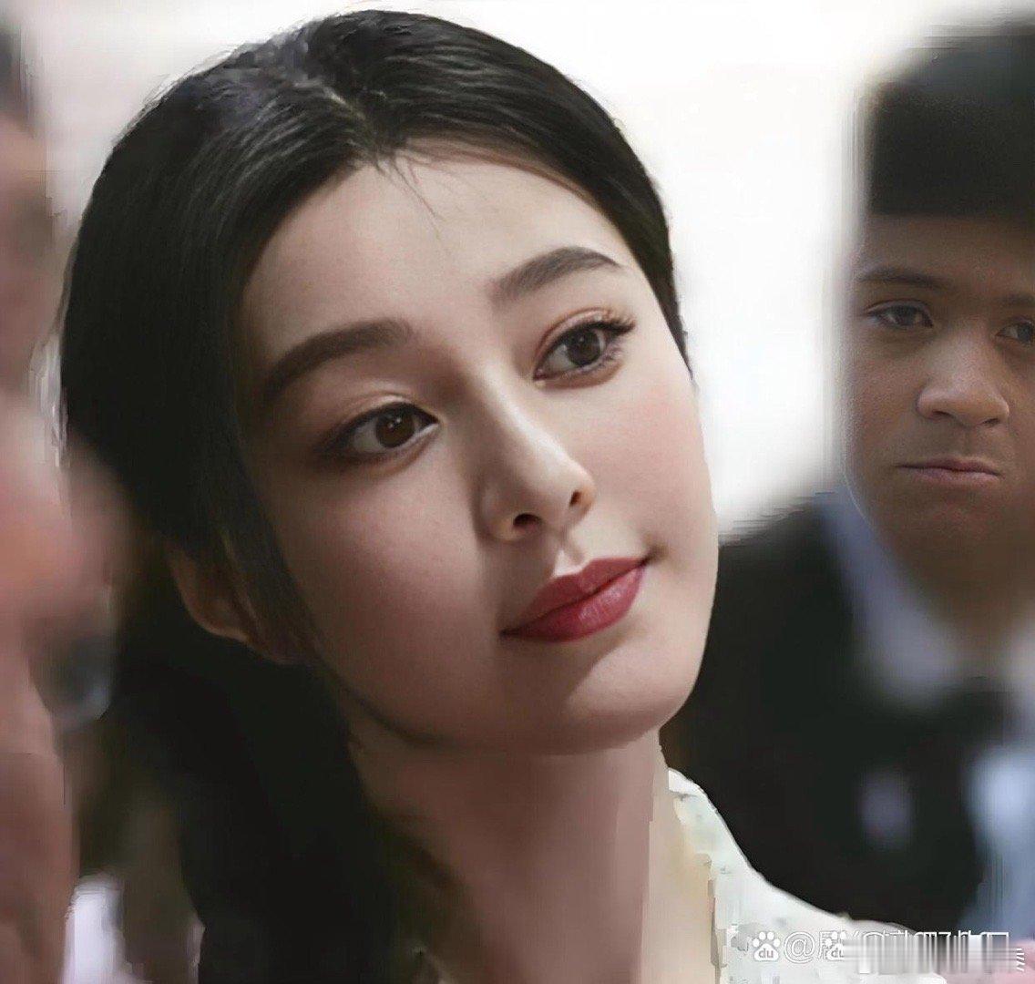 李晨曾说，这辈子最悔的，是在范冰冰最艰难时跟她分了手