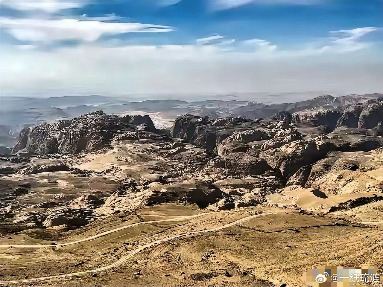 老美这回是真坐不住了。整整2500名海军陆战队员，加上至少一艘军舰，正浩浩荡荡往