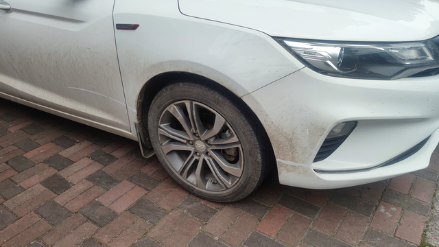 18年7月上牌1.4T顶配，起步肉，低速顿挫明显，速度上来就好开了，动力可以，