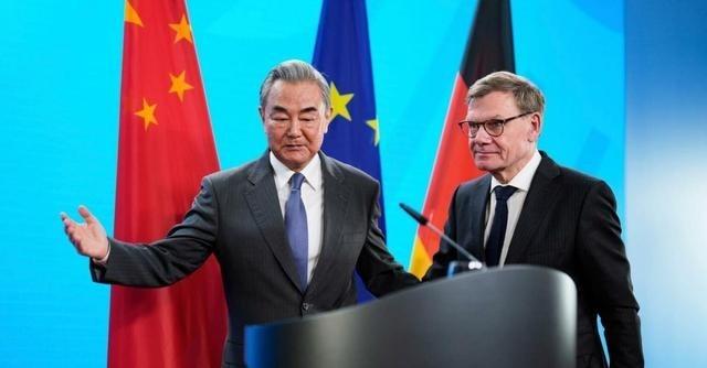 12月8日，中方会见了德国外长瓦德富尔，值得关注的是，中方给其上了一堂“历史课”