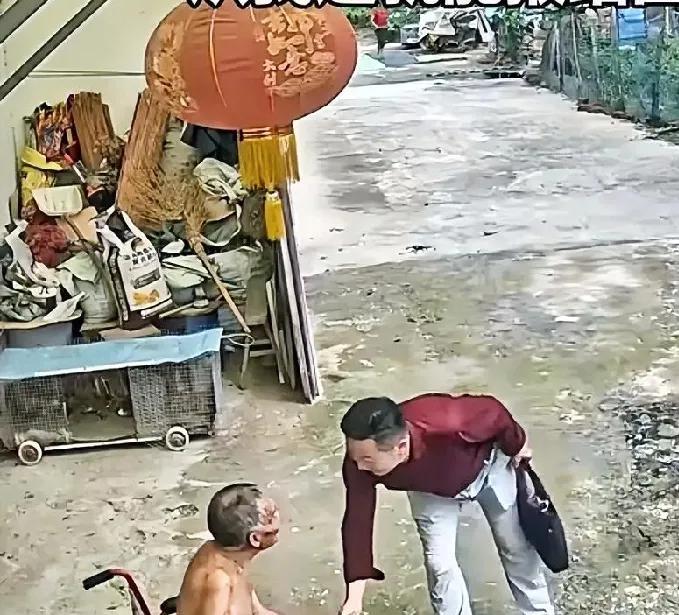 为了自己的钱财不被人转走，或者不知道自己是如何背上了巨额贷款，保护好自己的身份信