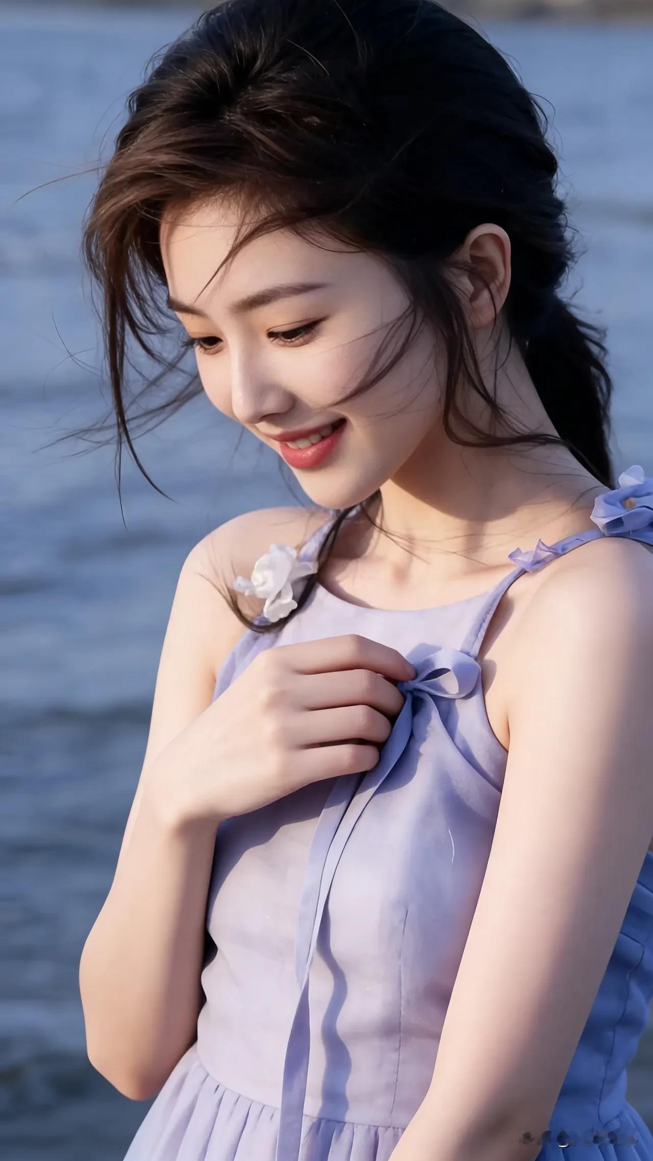 光之影温柔海风中的少女，浅紫色连衣裙，微笑如花。温柔蓝裙少女粉色气质连衣裙