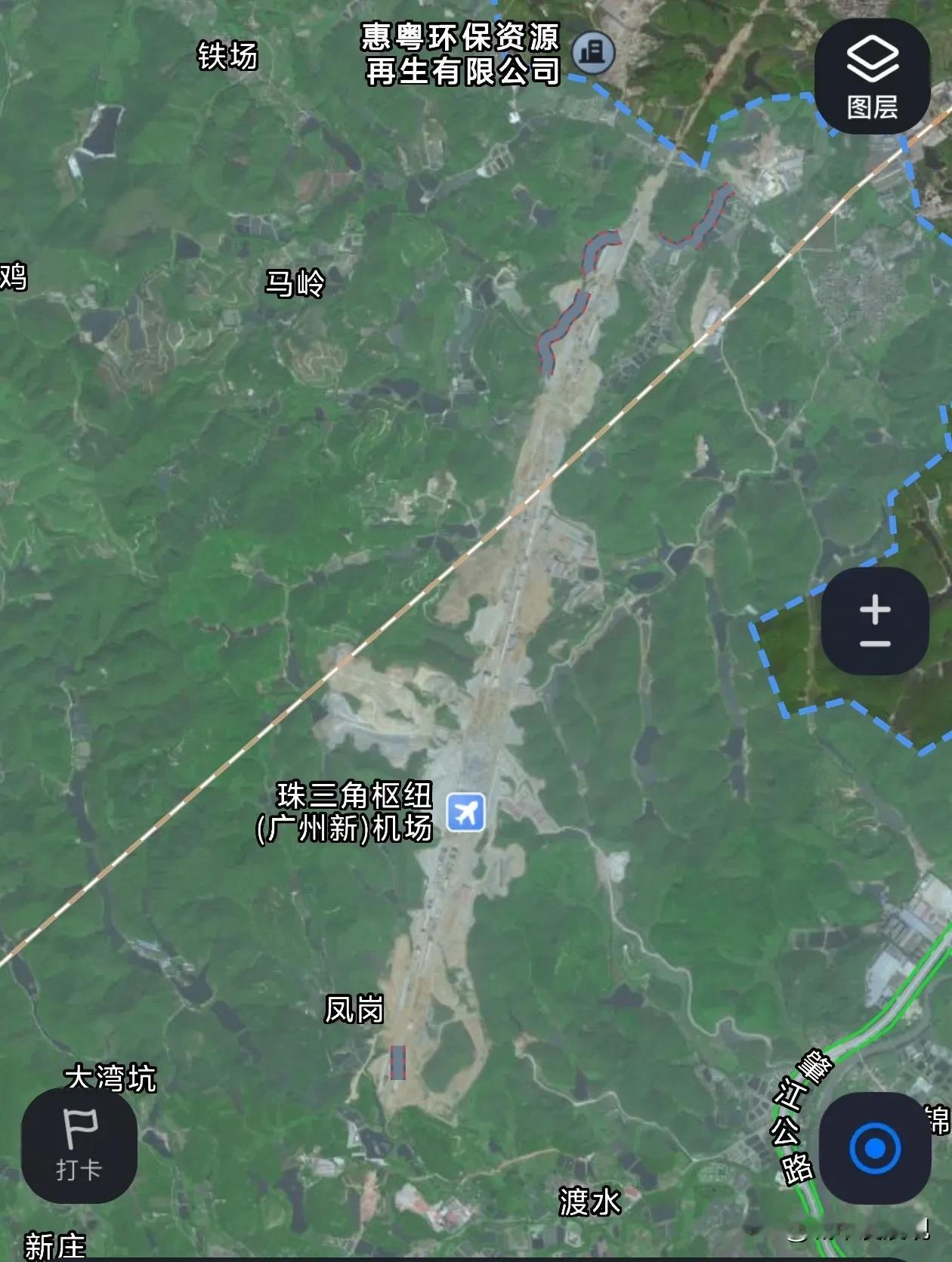 卫星地图显示，珠三角枢纽机场的大致区域已经铲出来了。原来叫广州新机场，建设用地在