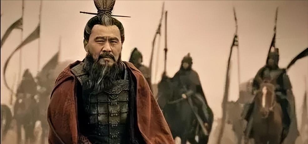 208年，曹操做主将35岁的蔡文姬，许配给22岁的董祀。这场婚事在当时引起了