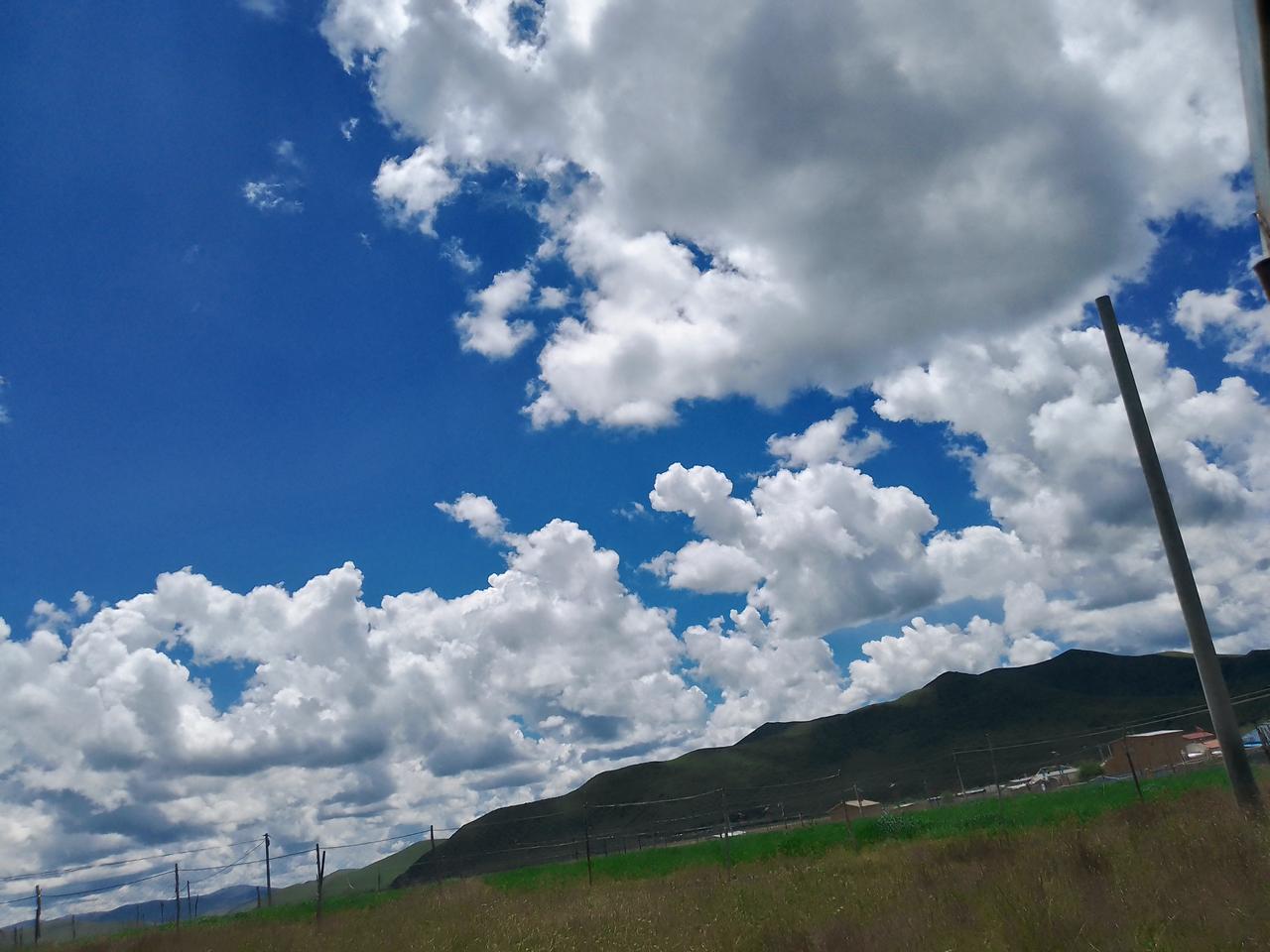 要是长辈不帮忙带二胎，人家会记恨的，毕竟谁不想过得轻松些。人家还会哭呢，我就亲眼