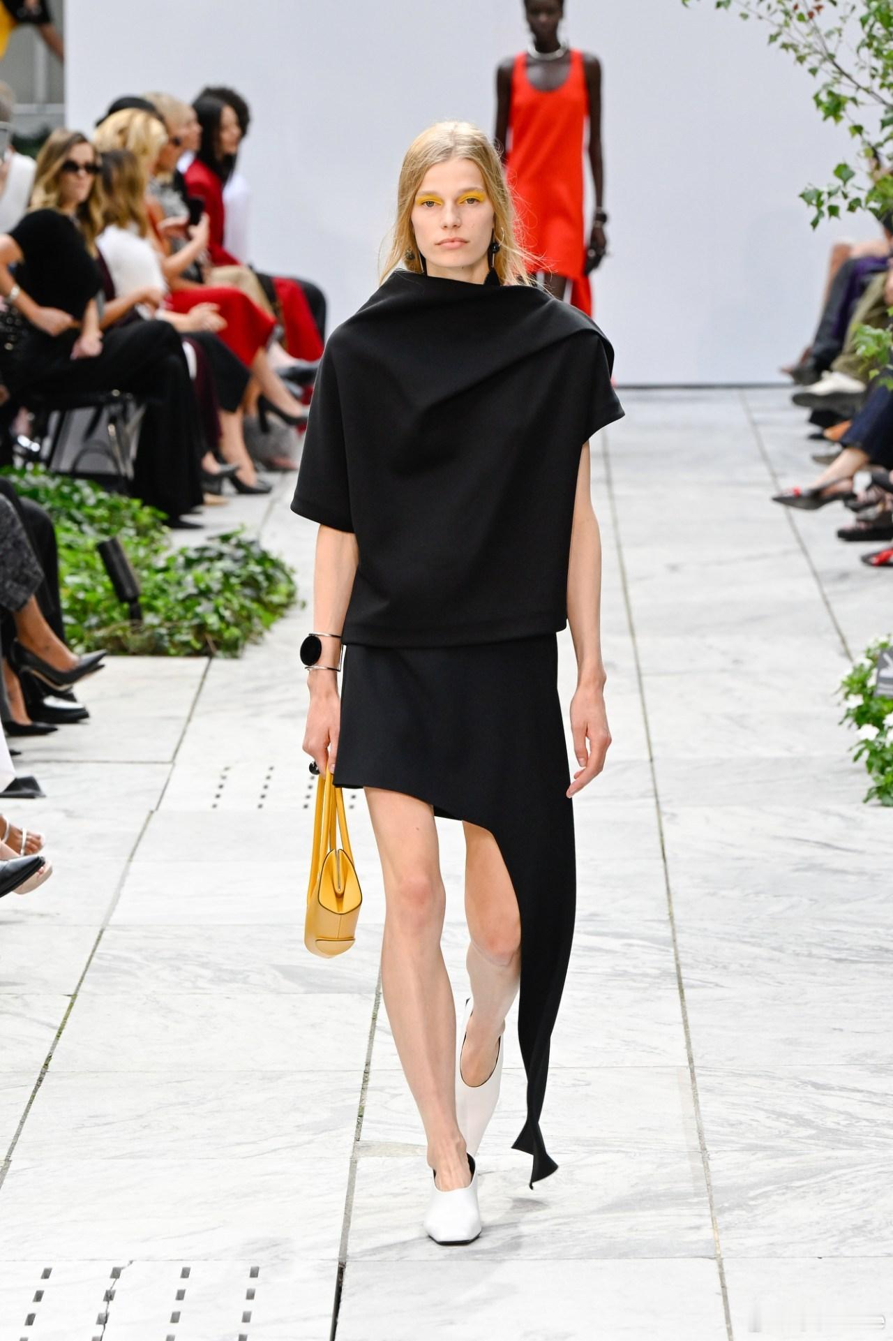 runway2027春夏时装周MichaelKorsSpring2027
