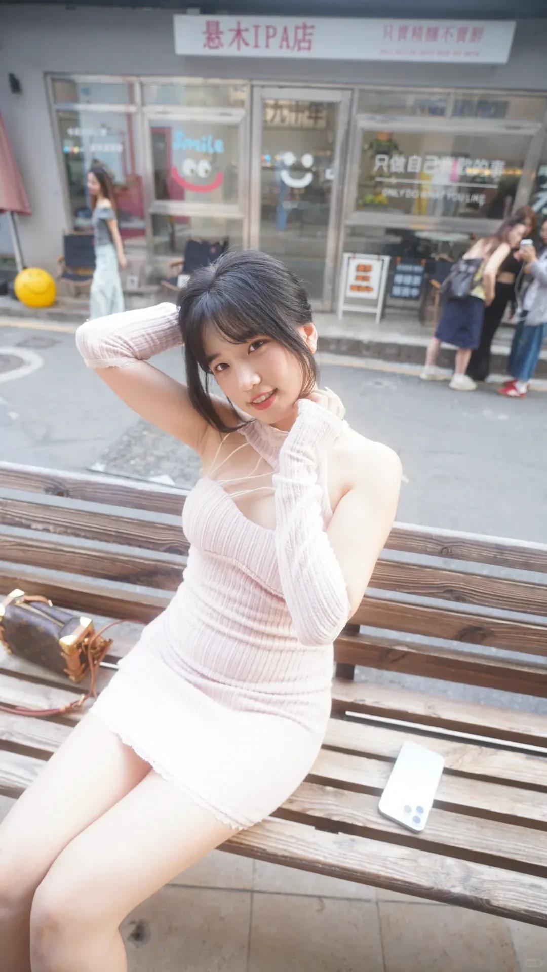 如果100万和她只能选一个，你选哪个