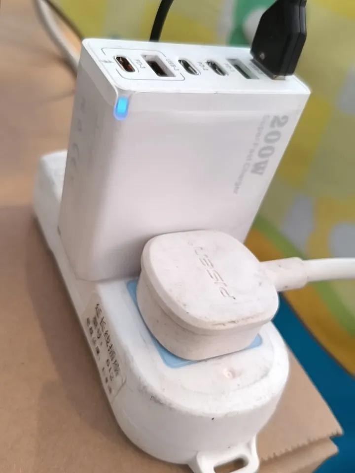 金融海啸真要来了吗？看看周五吧！堪称黑色星期五。股市，期货，汇率、黄金，白银、虚
