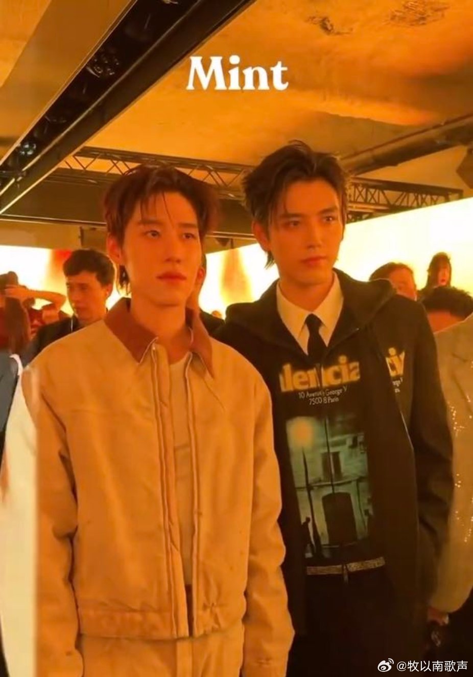 陈飞宇pp秀场同框两个帅哥同框，简直对我们眼睛很好啊，气场全开，果然是让人疯狂的