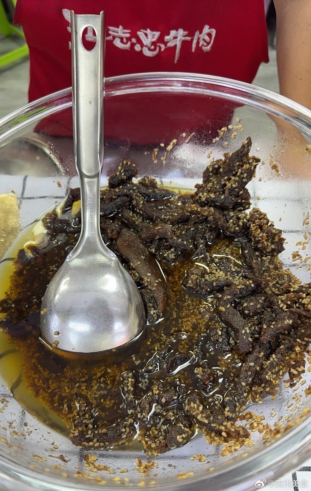 四川小县城眉山洪雅县提起四川洪雅，一般会想到瓦屋山、雅女湖、柳江古镇，一个拥