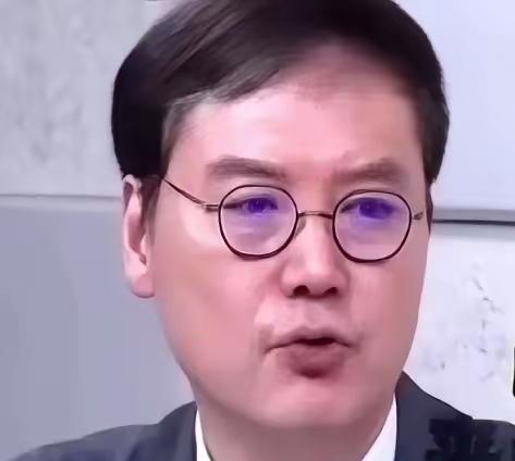 韩国一个教授说了句特实在的话，他说：以前我们总觉得，美国能“搞定”中国。这