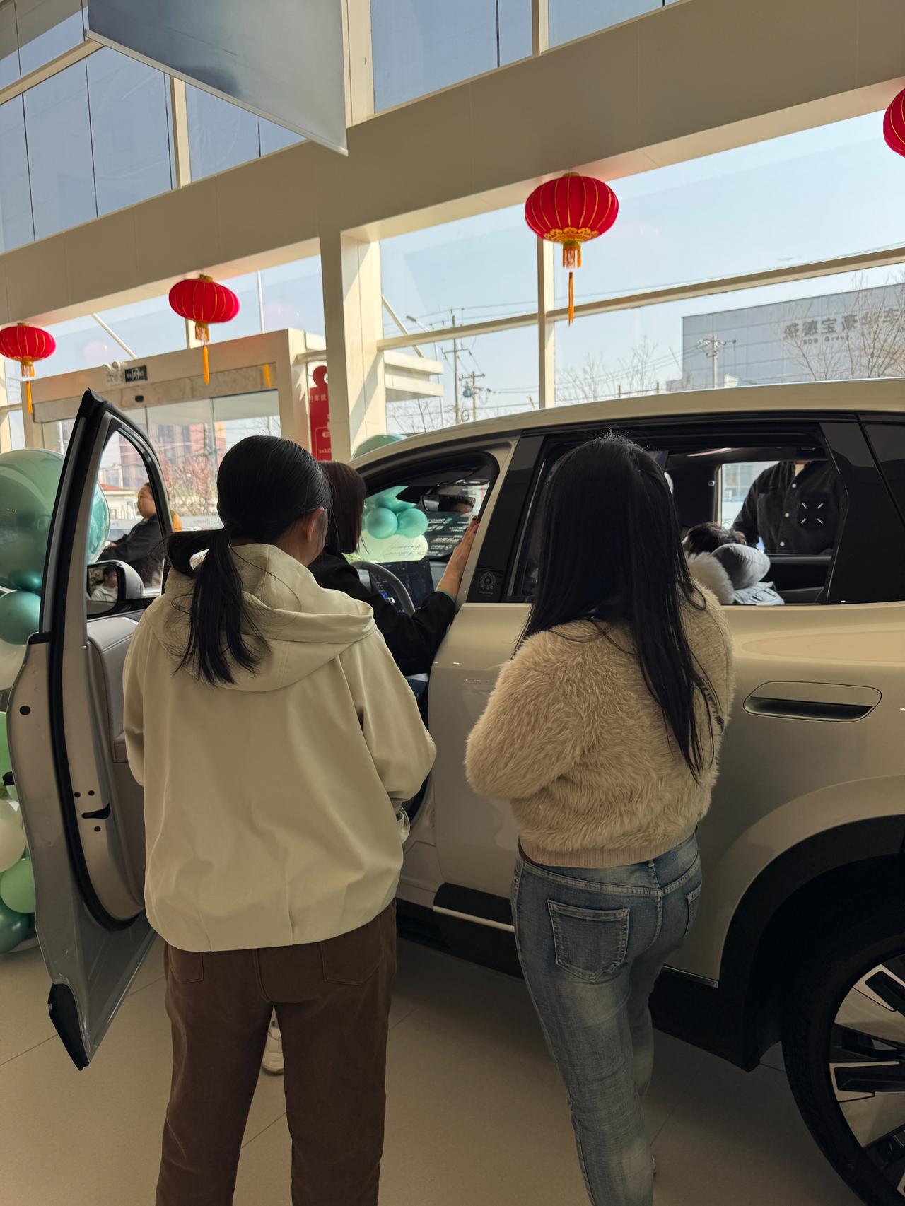 潜艇级安全车身，安全防护完胜同级。别克在4月10日的别克至境E7春季分享会上宣