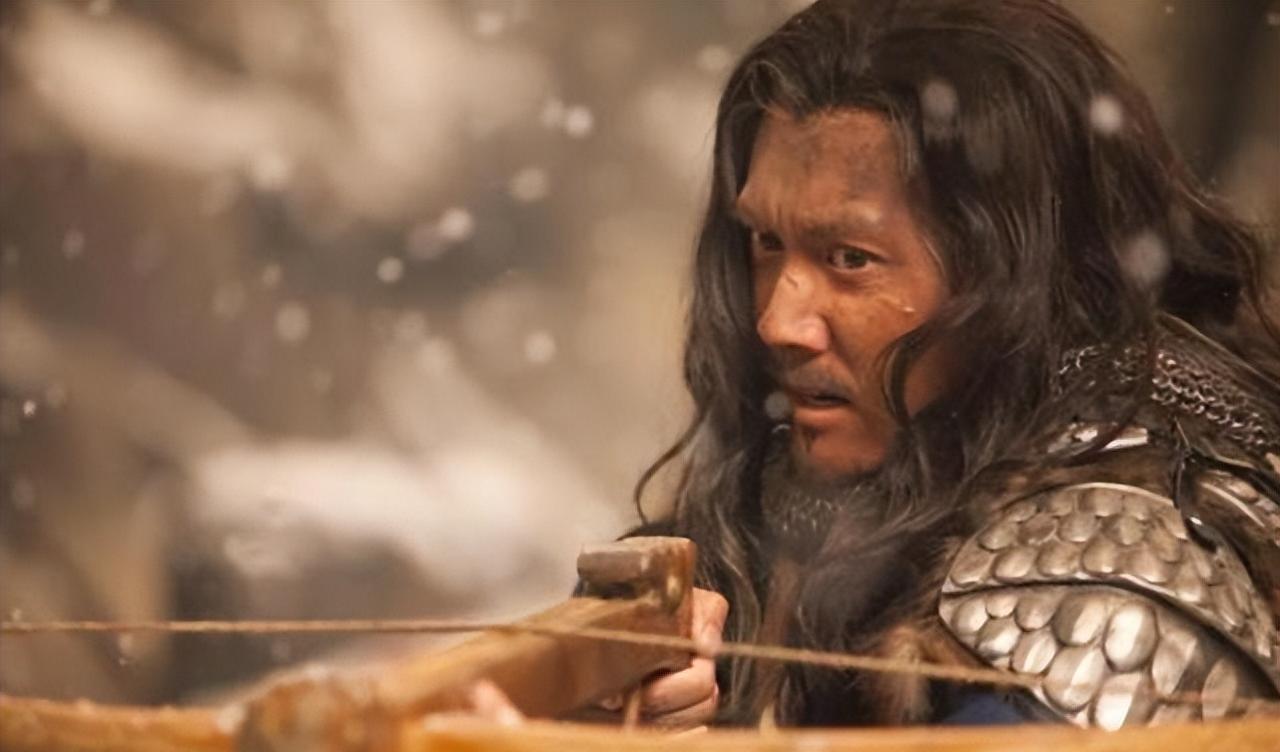 项羽自刎真算英雄？这两次撤退证明认输有时比硬拼更厉害提起项羽乌江自刎，很多人