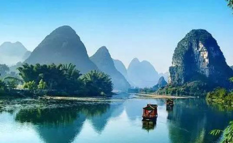早中 住:参见行程 早餐后游览可最佳角度观看桂林城徽---象山的 [訾洲