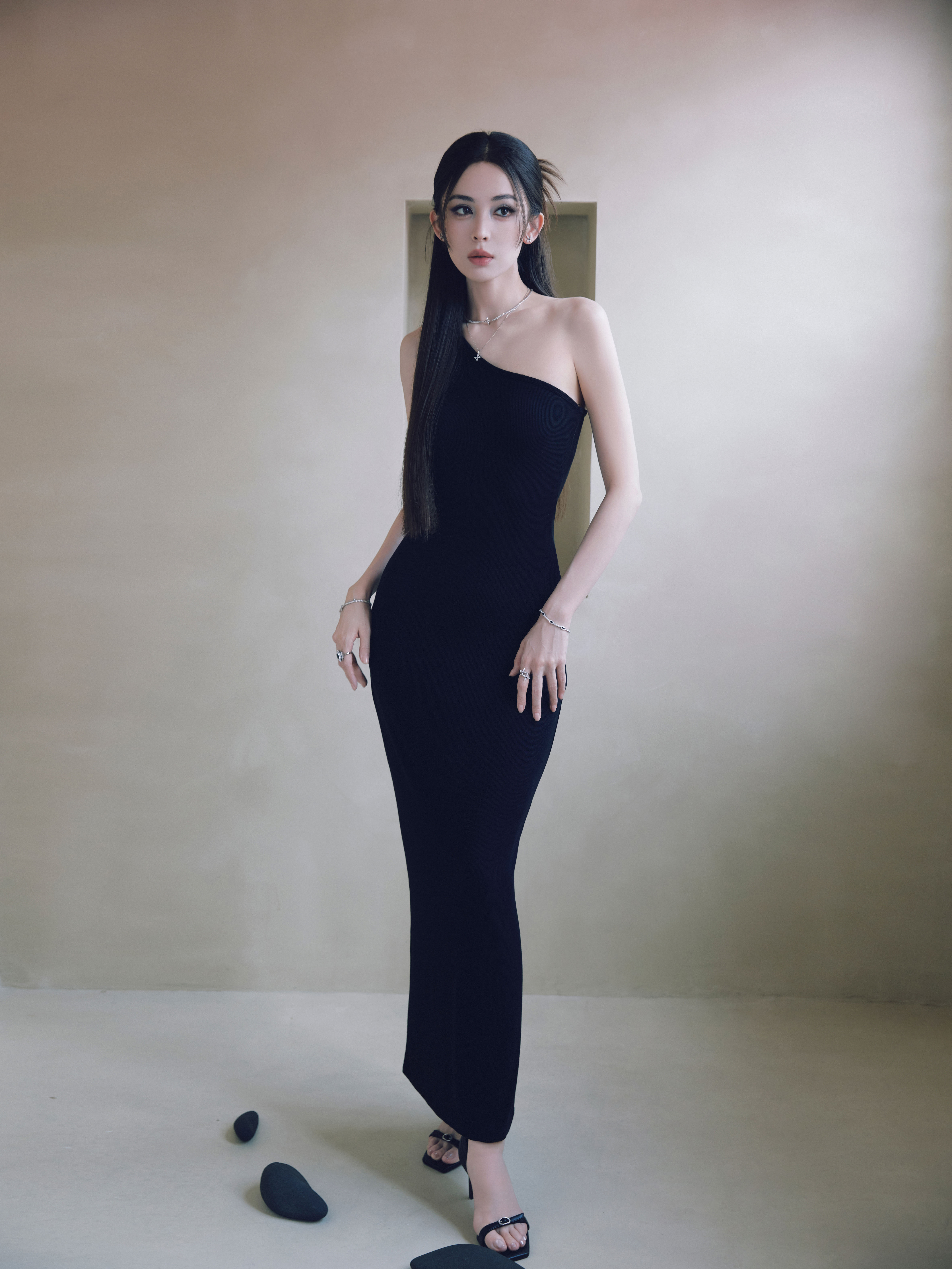 娜扎鸡毛毽子头娜扎好美