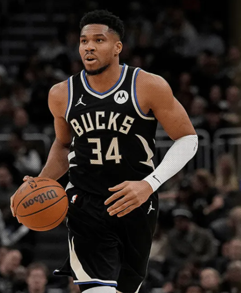 名记MarcJ.Spears谈到了雄鹿球员扬尼斯-阿德托昆博。记者说道：我