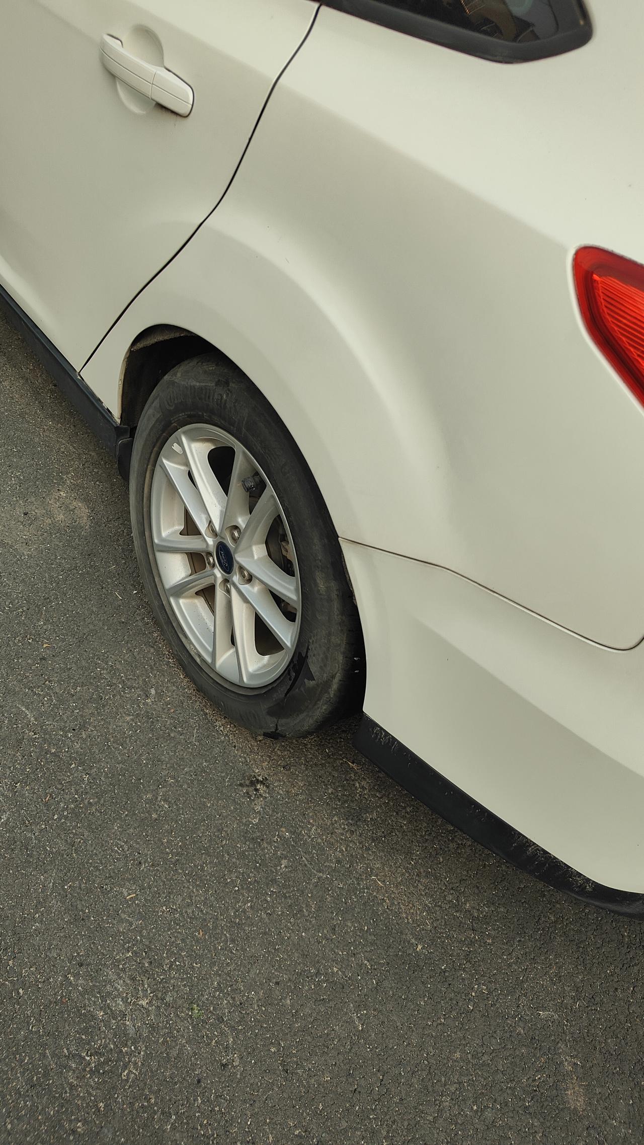 美系福特的钣金就像钢板一样日系车的钣金就像纸片一样