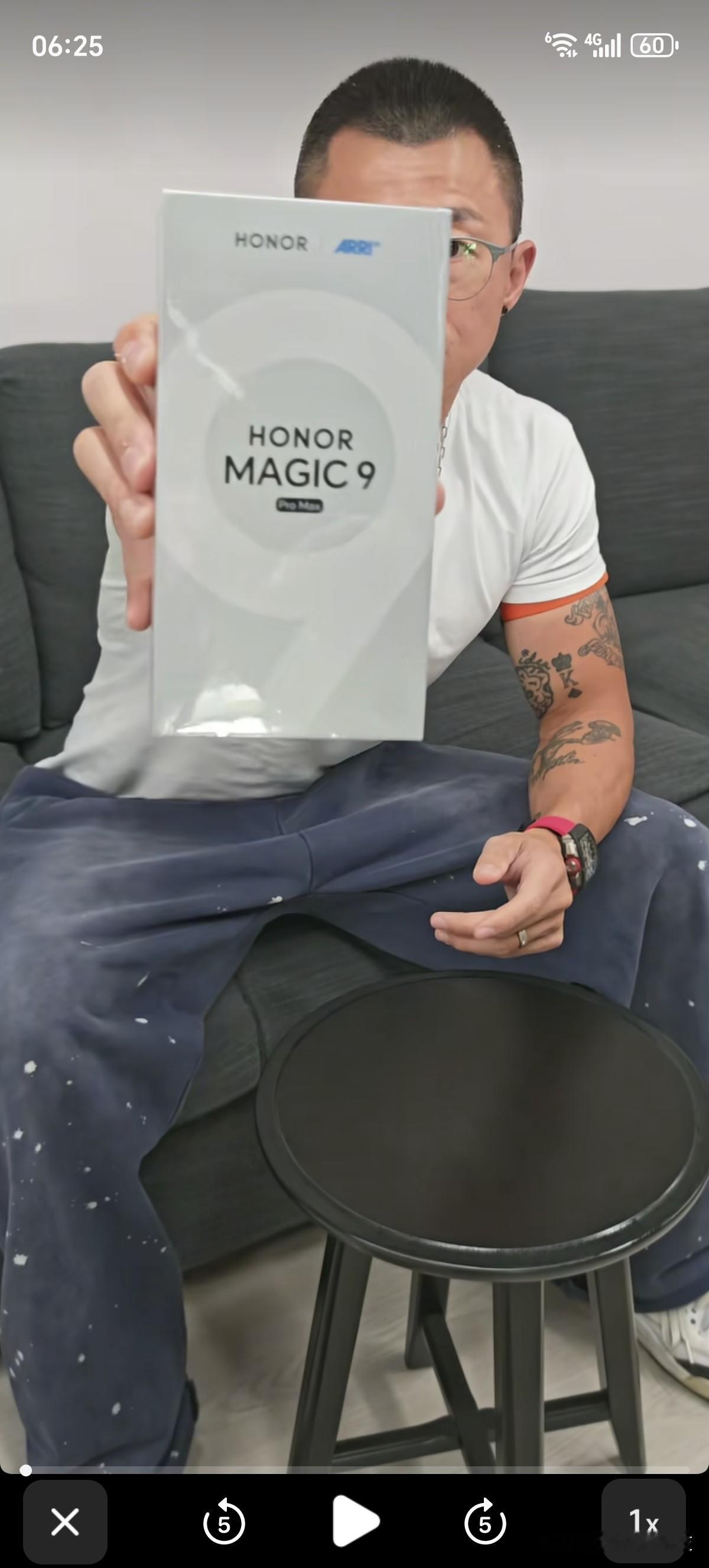 万万没想到，陈震开箱荣耀Magic9ProMax影像套装，太夸张荣耀Magic9ProMax影像套装