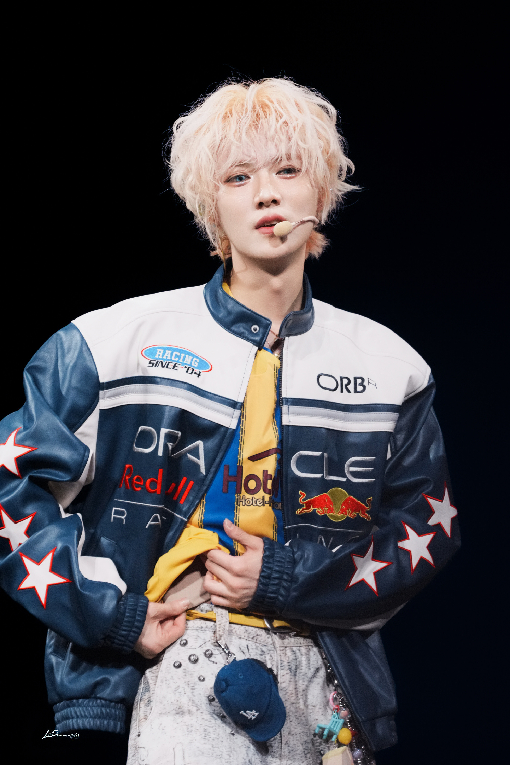 鹿晗我们的明天上新版本了嗯？得又来一蹭哥换个人褥褥行不[吐舌头眯眼睛笑][吐舌头眯眼睛笑][吐舌头眯