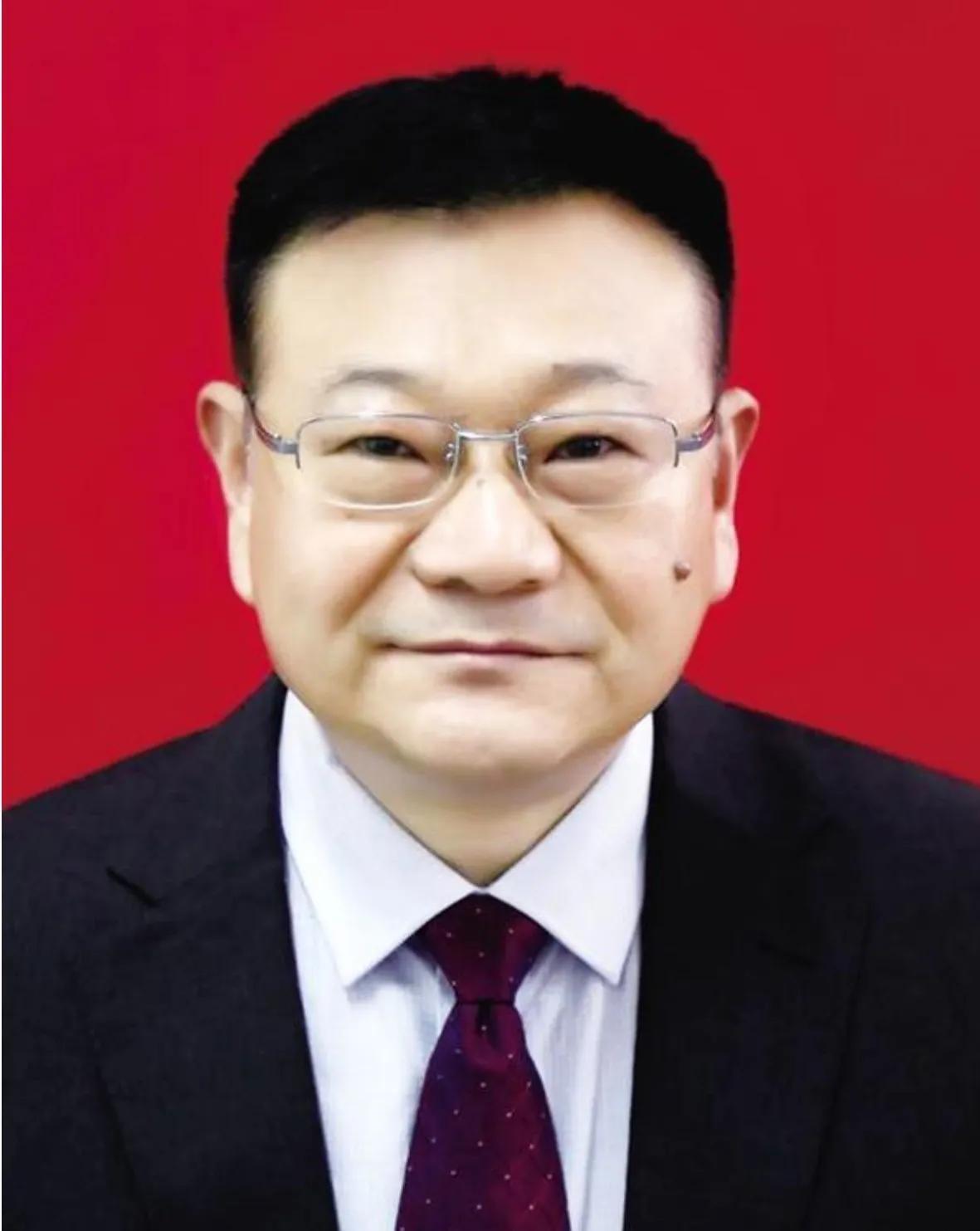 医者仁心变贪心？程维明案：高血压治好了，却得了“权力癌”！2025年5月8号