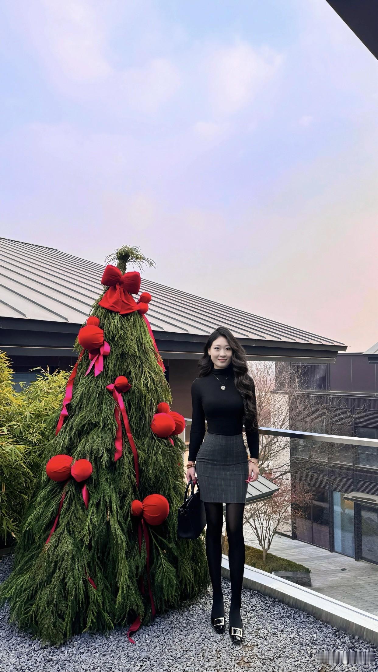 你喜欢哪一种气质的美人?御姐型美人，成熟自信，有掌控力。