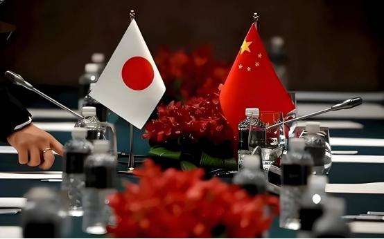 如今的日本似乎彻底慌了起来！越来越多的日本公民认识到了一个事实，一旦中国和日本真