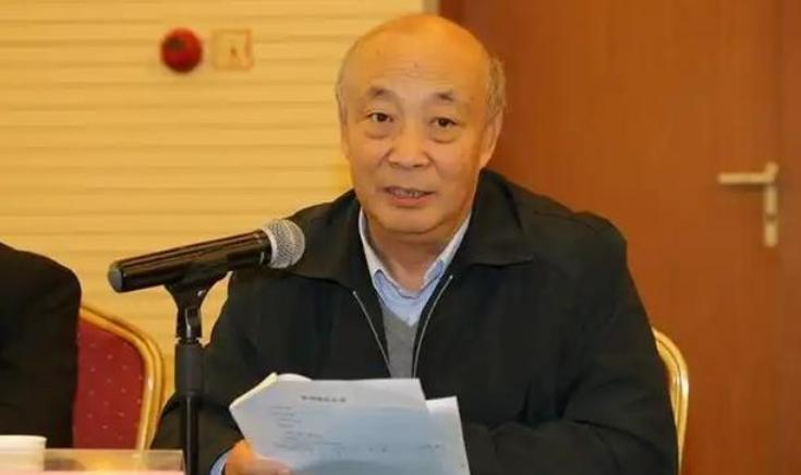 这番打脸来得格外干脆！2015年二胎政策刚刚落地，权威学者翟振武教授曾经信誓旦旦
