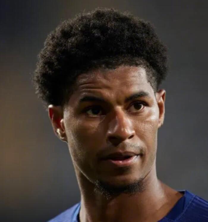 据ESPN记者Moise报道称，巴萨需要在6月15日前决定是否买断拉什...