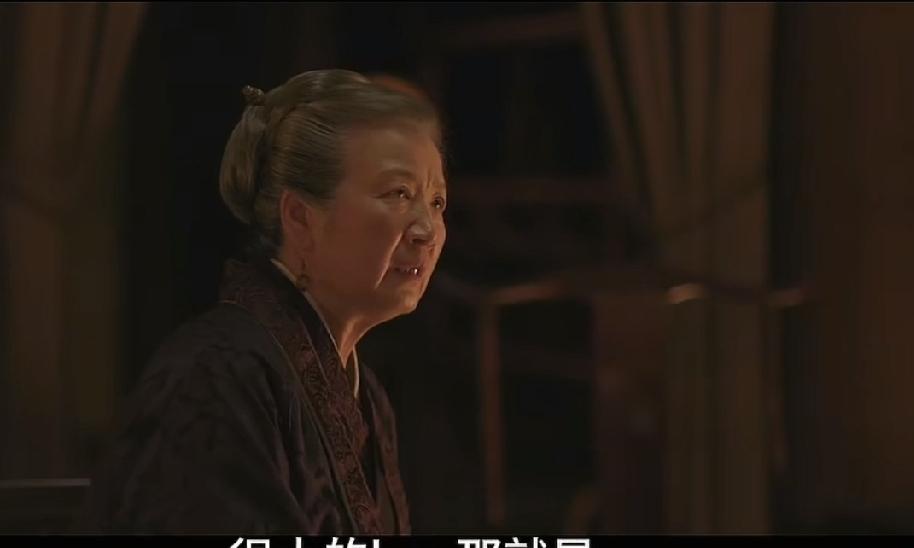 《知否》里的盛老太太，是个骨子里带着股执拗劲的情痴。记不清早前在哪看到过相关细
