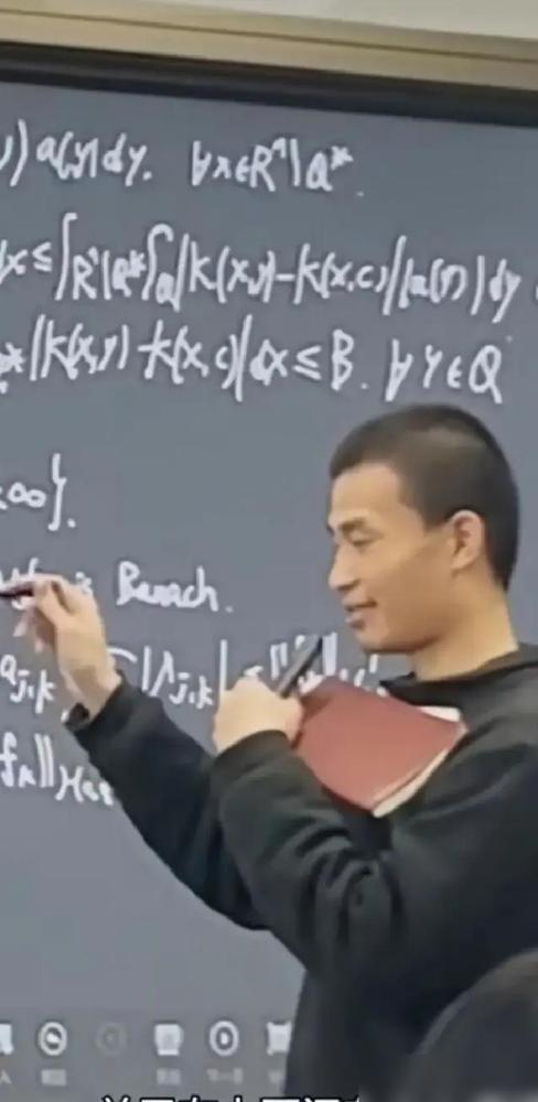 北大韦神的课，真不是一般人能听的。有个网友，高考数学140多我当年读数学系读