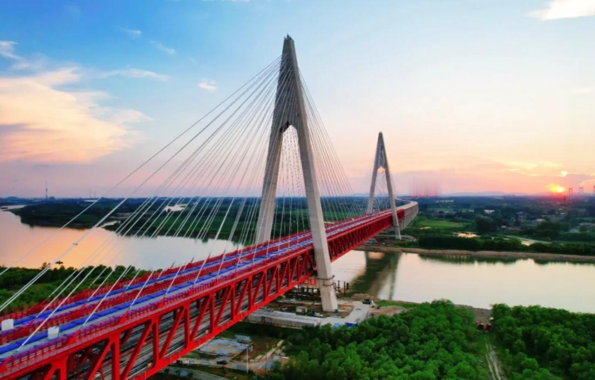 5条高铁冲刺联调联试，国内高铁网将再添新成员。8月份以来，淮阜高铁、淮蚌高铁、