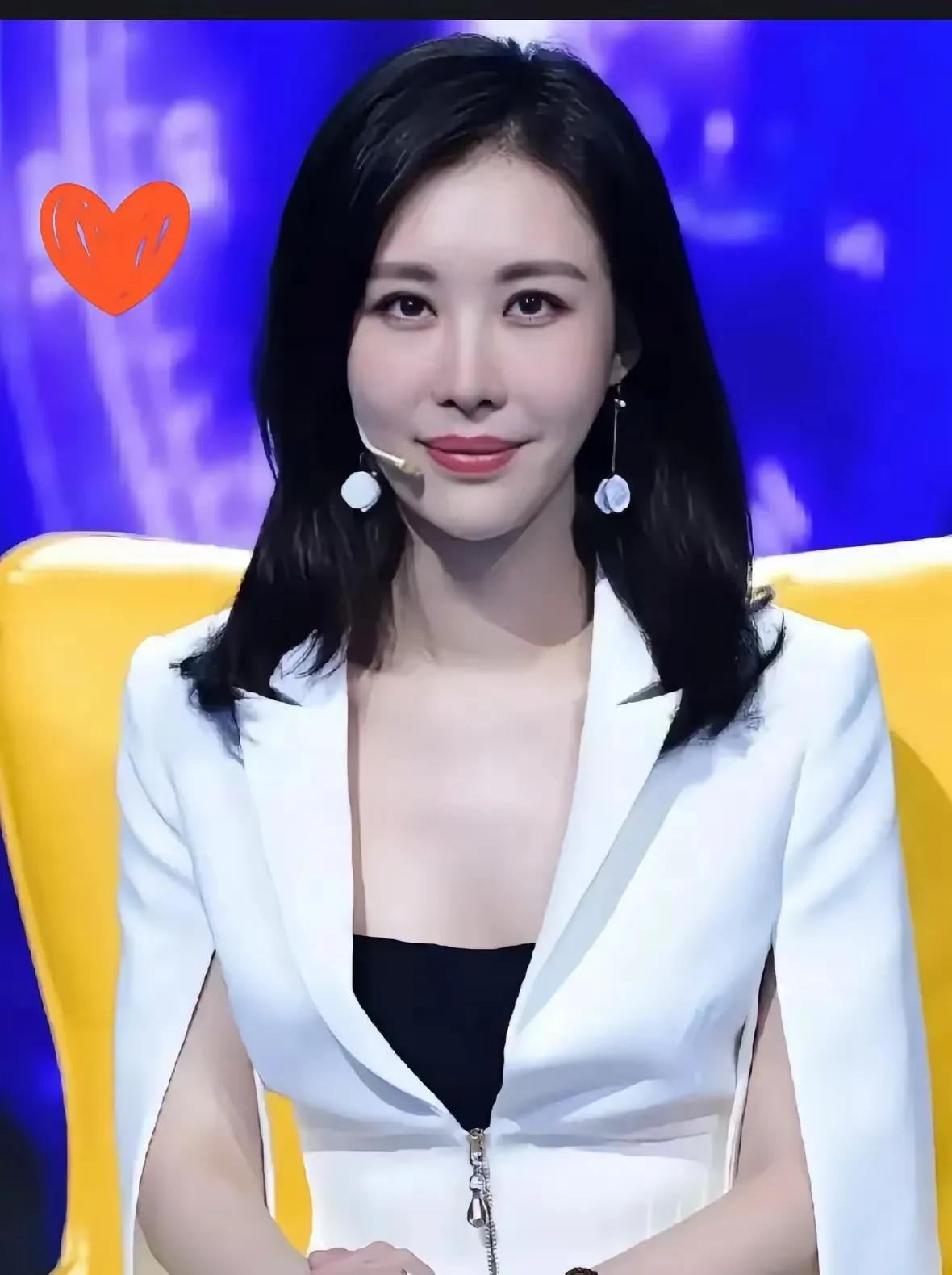 关于田女士她真的思维逻辑很强大竟然会让王石，这么的乖顺，最后还是这样的结果！