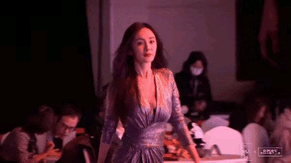 杨幂跑起来谁看了不迷糊？