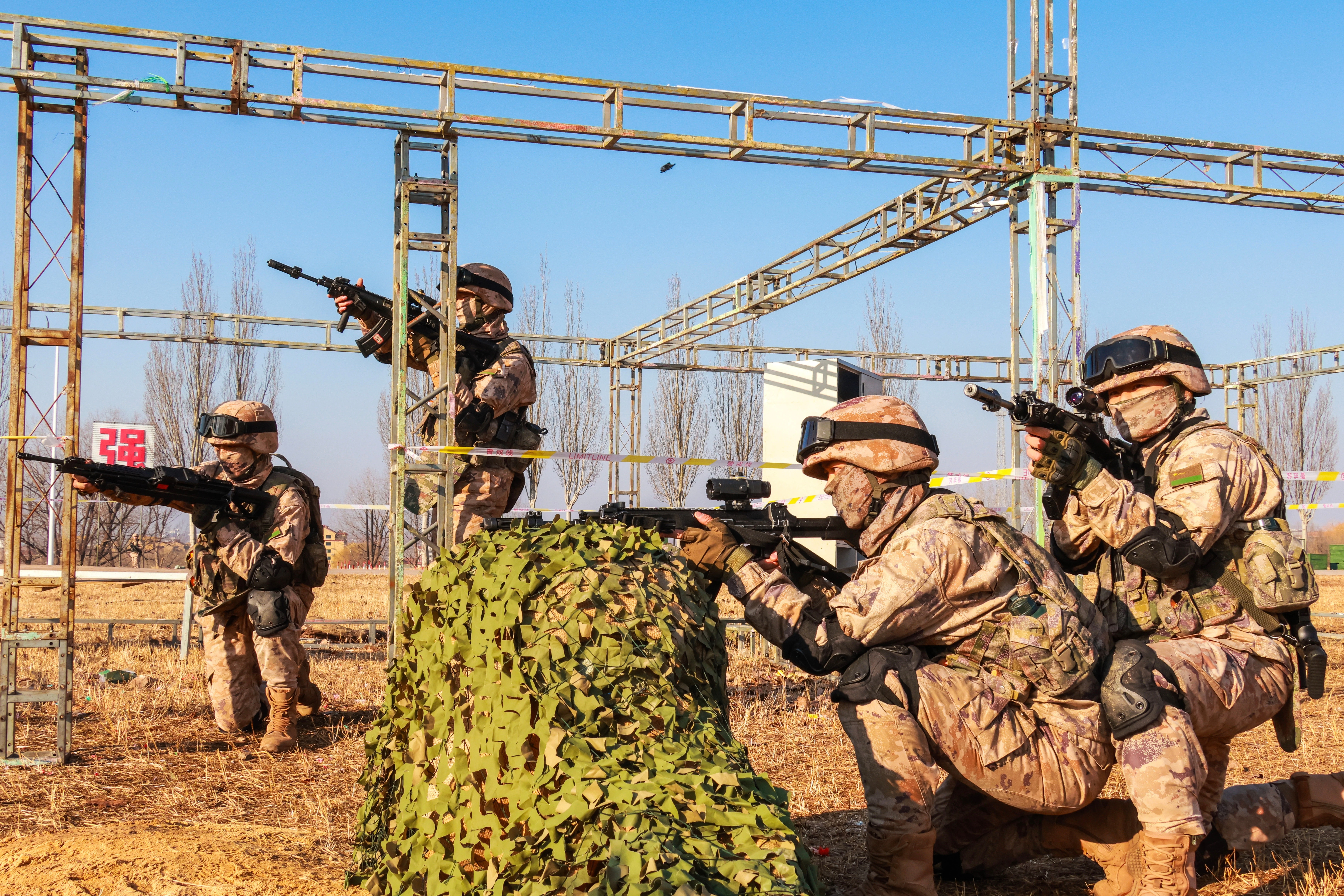 铁拳劲旅，要素过多，前护裆，后护臀，还有自购前握把，该部为摩步旅。