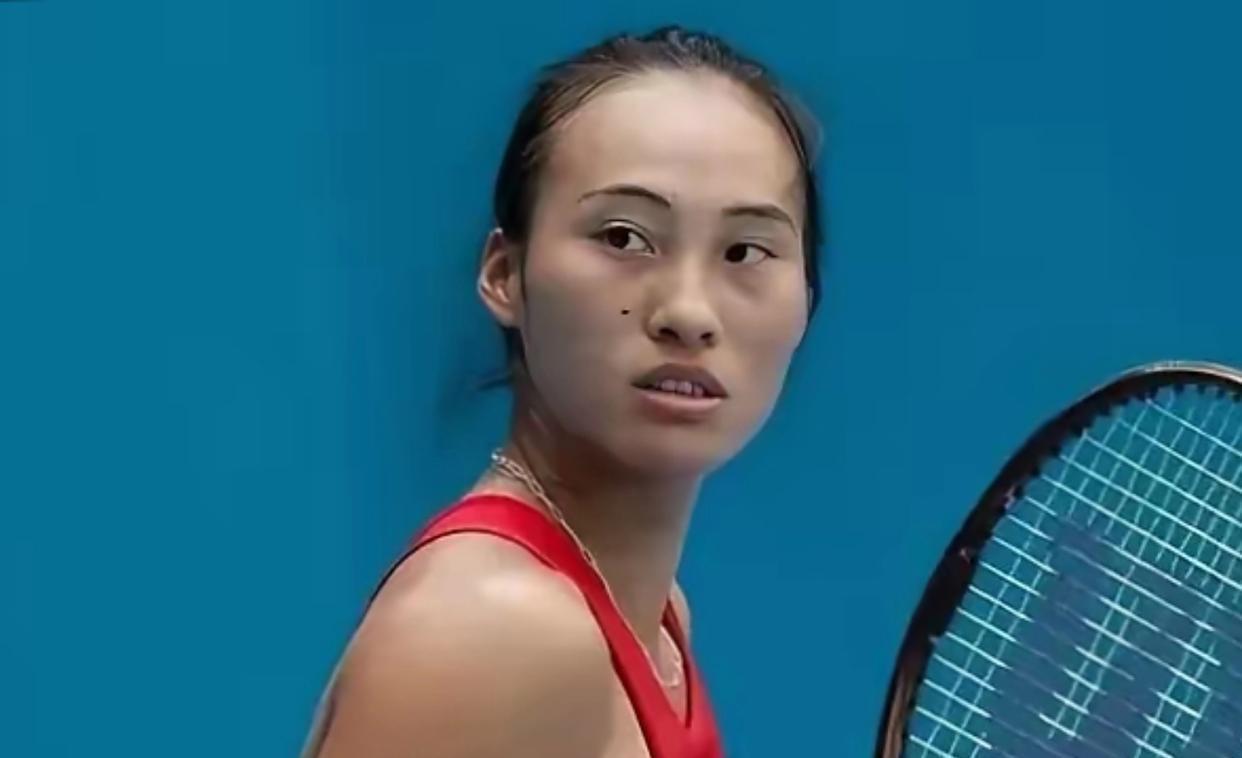 我总想不明白一个问题，很多有钱人，脸上有痦子，为什么不花钱把它去掉？你看郑钦文