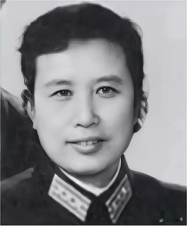 15岁富家女逃婚去延安，死活不当官太太，却在1978年的德国波恩，哭得几近昏厥打