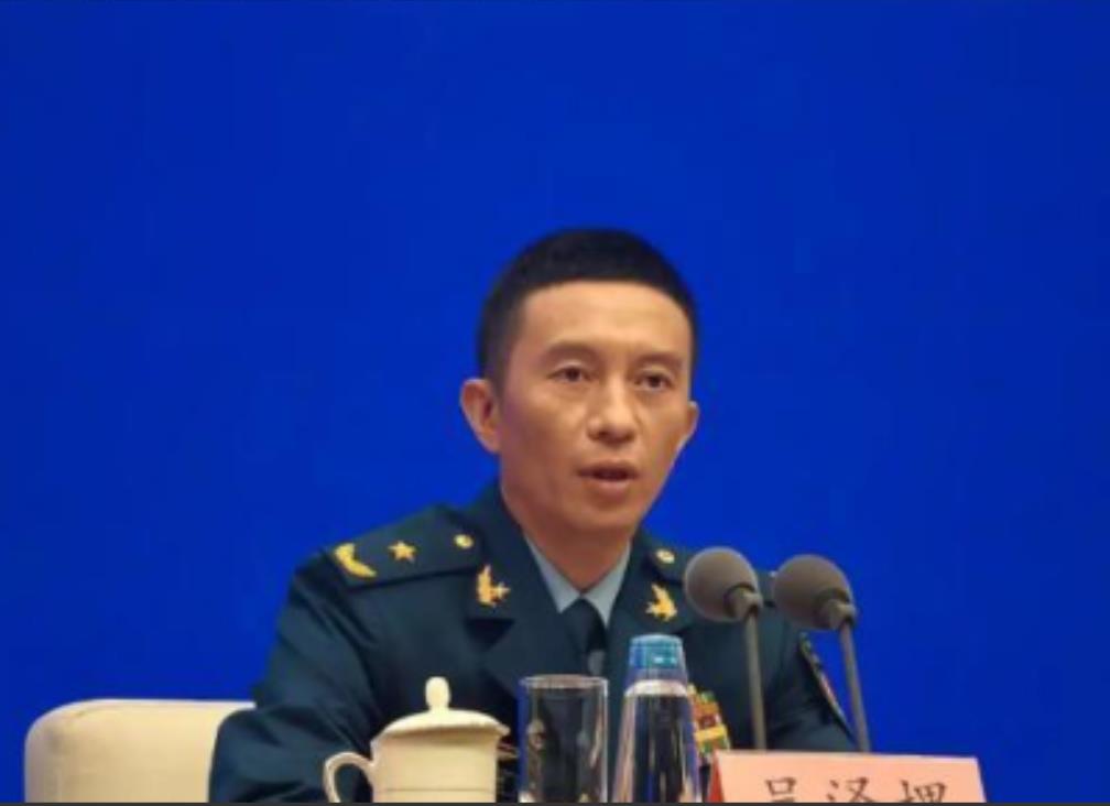 九三阅兵即将举行，可令人意外的是，国务院官宣了一个前所未有的消息，不是说装备，也