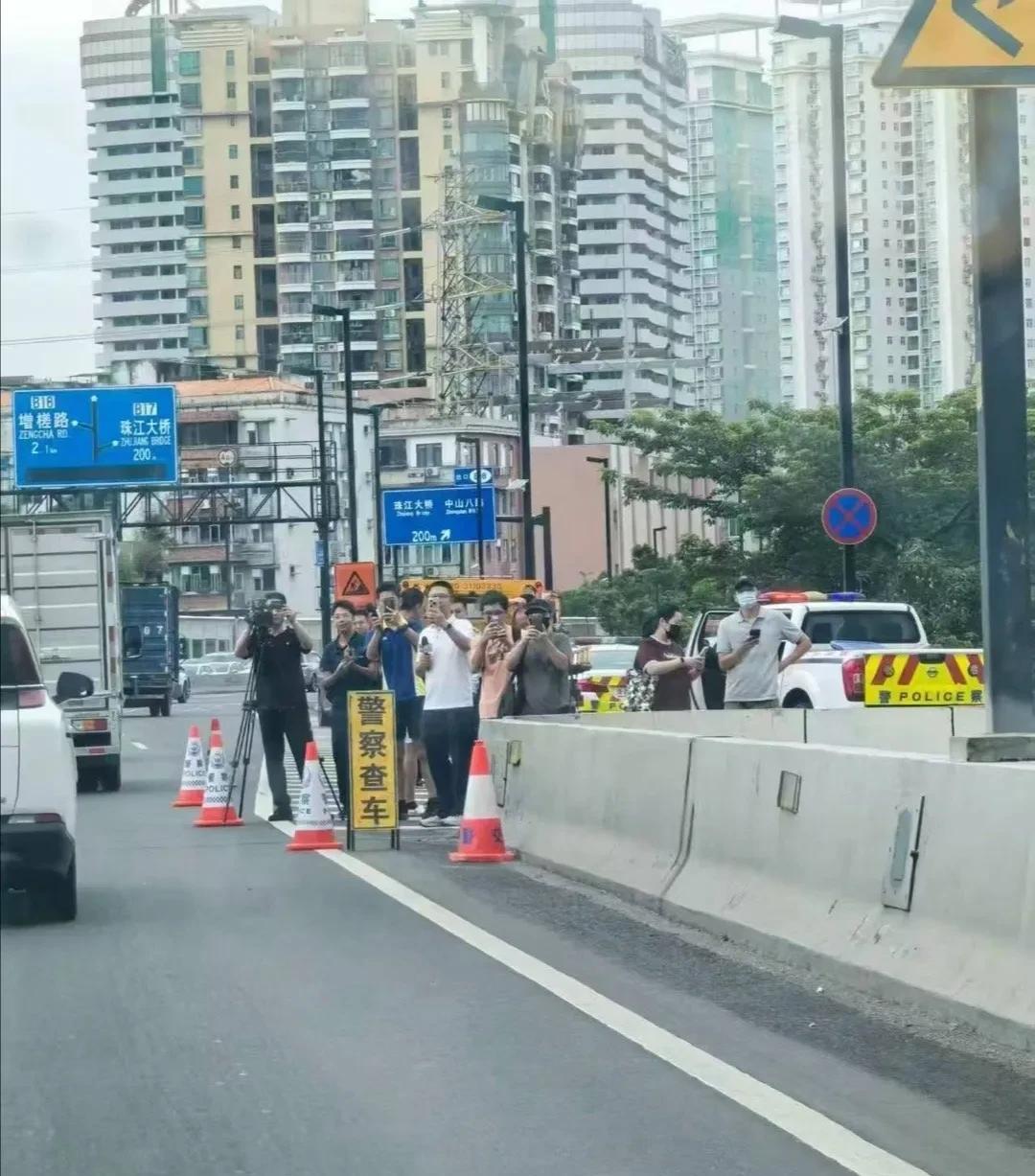 广州严查电鸡上内环，媒体和蜀黎齐齐上阵，没理由管不好电动自行车。经过一番整治，