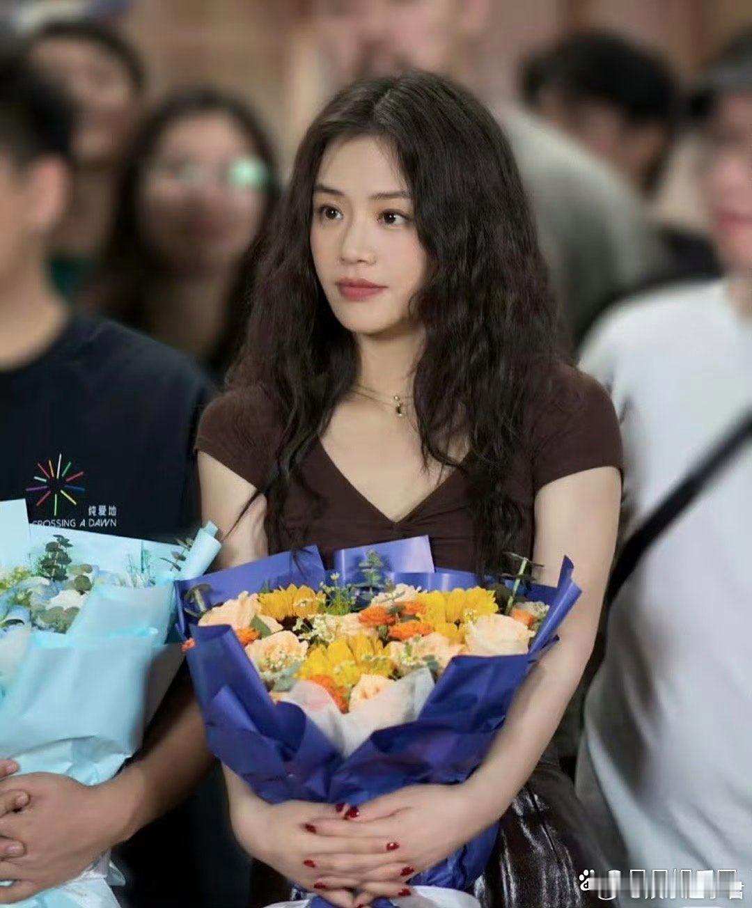 马思纯瘦回黎吧啦下来真的美回黎吧啦时期！状态也太好了，笑起来也好美，美出来了新高